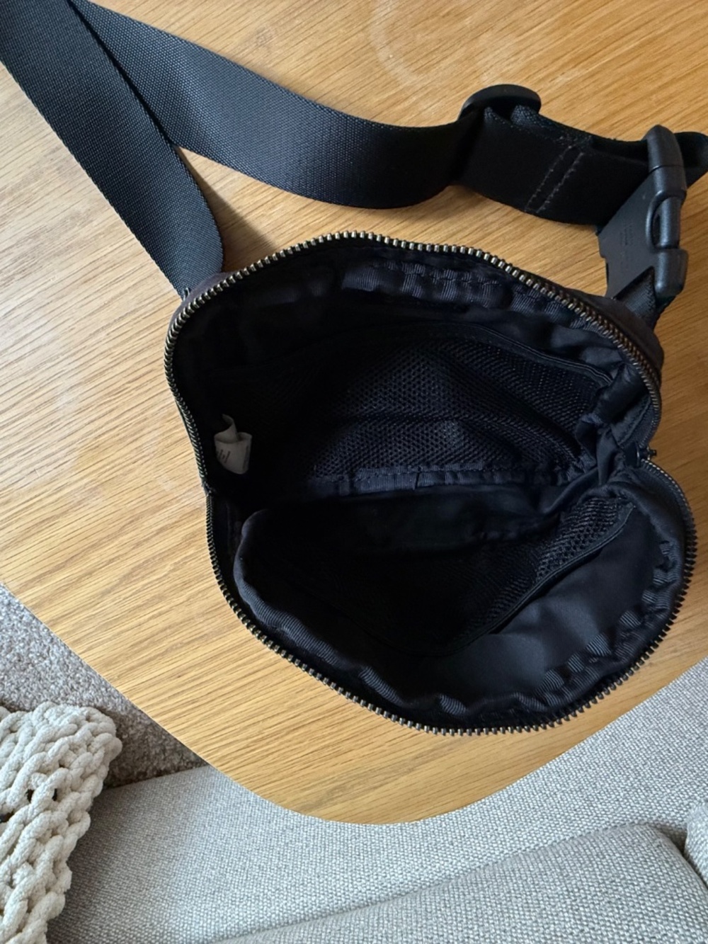 Lululemon Black Camo Belt Bag - Picture 5 of 5